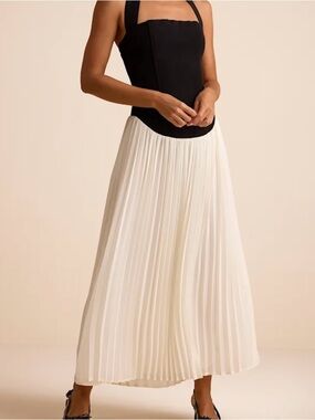 Lulu’s Cream and Black Elegant Dress